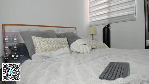 Snapshot of mateoleone chatting on 12/05/25, 02:36 Matt online show from 12/05/25, 02:36