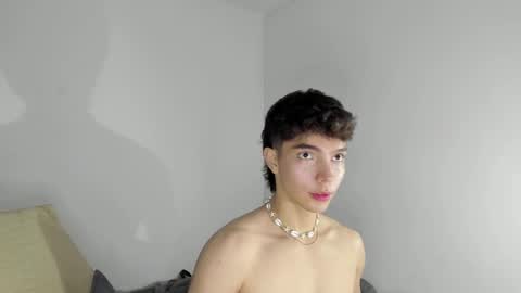 Snapshot of mateosantiago24 chatting on 12/24/24, 09:39 Mateo Santiago online show from 12/24/24, 09:39