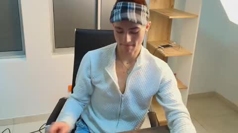 Snapshot of matheomontclair chatting on 10/10/25, 11:48 Matheo Montclair online show from 10/10/25, 11:48