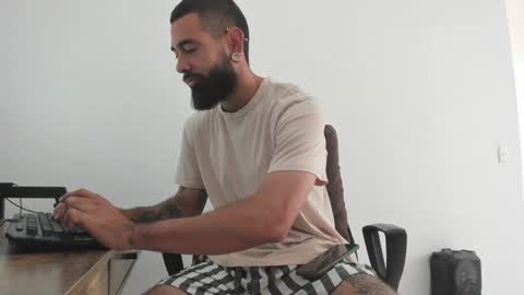 Matheus     online show from 12/09/24, 06:25