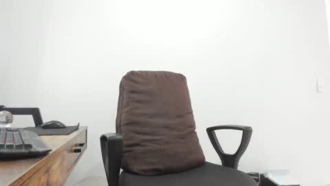 Matheus     online show from 02/06/25, 03:52