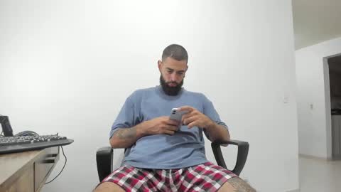 Matheus     online show from 03/11/25, 11:26