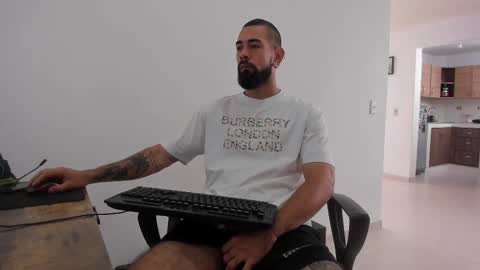 Matheus     online show from 09/15/25, 03:01