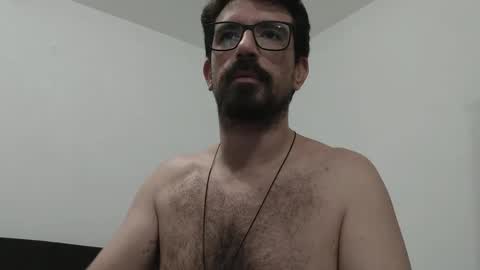 Snapshot of matheusmogi chatting on 11/17/25, 05:08 Matheus Mogi online show from 11/17/25, 05:08