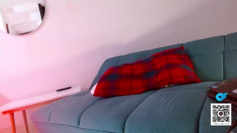 STRURIBE ON INSTAGRAM online show from 10/02/25, 11:12