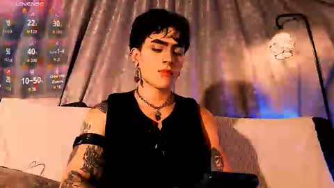 Mathew                        online show from 10/25/25, 12:40