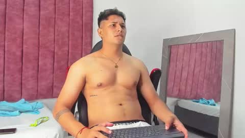 mathias cocks online show from 12/04/24, 01:03