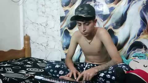Snapshot of mathieuagt chatting on 07/16/26, 01:11 online show from 07/16/26, 01:11