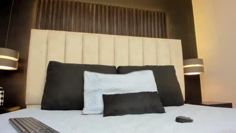 mathilda_liz online show from 09/29/25, 12:32