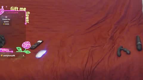 Snapshot of mathurin37 chatting on 09/29/25, 05:29 LooLa online show from 09/29/25, 05:29