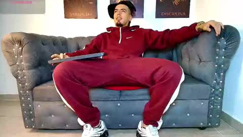 Snapshot of matias_costa chatting on 11/02/25, 11:56 MATIAS COSTA online show from 11/02/25, 11:56