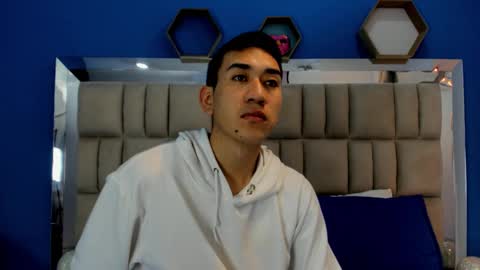 Snapshot of matias_jeong chatting on 11/27/25, 12:07 Matias Jeong online show from 11/27/25, 12:07