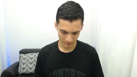 Snapshot of matiius18 chatting on 11/01/25, 01:57 Matias online show from 11/01/25, 01:57