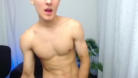 Snapshot of matiius18 chatting on 12/04/25, 02:59 Matias online show from 12/04/25, 02:59