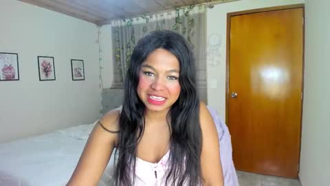 Snapshot of matilde27 chatting on 10/02/25, 09:49 Daniela online show from 10/02/25, 09:49