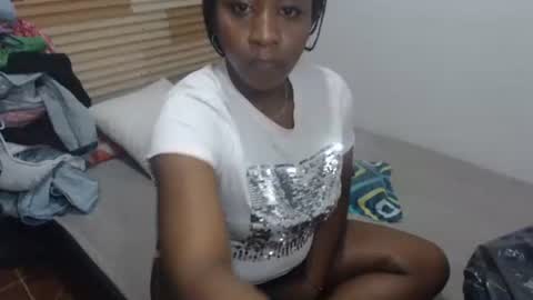 Snapshot of matilde_hot_ chatting on 09/21/25, 03:52 matilde hot online show from 09/21/25, 03:52