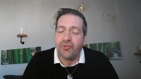 matrike1 online show from 12/26/24, 11:10
