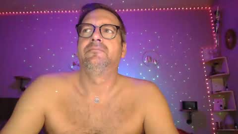 Snapshot of matrike1 chatting on 11/22/25, 01:59 matrike1 online show from 11/22/25, 01:59
