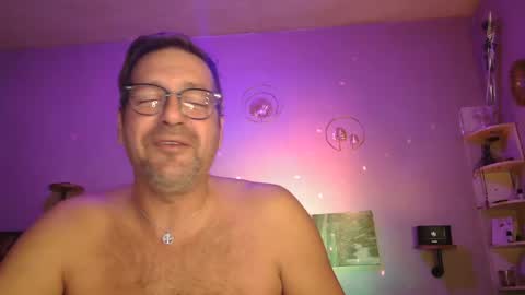 Snapshot of matrike1 chatting on 11/22/25, 10:20 matrike1 online show from 11/22/25, 10:20