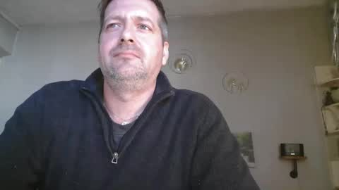 Snapshot of matrike1 chatting on 03/12/26, 04:02 matrike1 online show from 03/12/26, 04:02