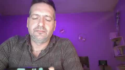 Snapshot of matrike1 chatting on 03/28/26, 11:26 matrike1 online show from 03/28/26, 11:26
