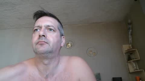 Snapshot of matrike1 chatting on 04/11/26, 11:14 matrike1 online show from 04/11/26, 11:14