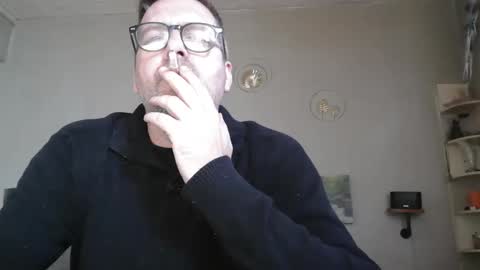 Snapshot of matrike1 chatting on 04/14/26, 02:12 matrike1 online show from 04/14/26, 02:12