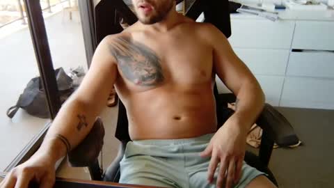 Snapshot of matt89aus chatting on 12/16/24, 11:18 MRD online show from 12/16/24, 11:18