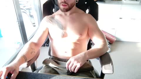 Snapshot of matt89aus chatting on 02/19/25, 07:39 MRD online show from 02/19/25, 07:39