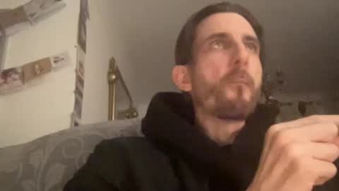 Snapshot of mattcarta chatting on 12/13/25, 11:54 mattcarta online show from 12/13/25, 11:54