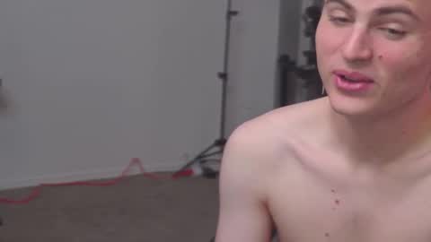 Snapshot of mattcashxxx chatting on 12/01/24, 05:13 Matt Cash online show from 12/01/24, 05:13