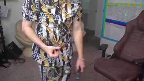 Snapshot of mattcashxxx chatting on 01/08/25, 02:03 Matt Cash online show from 01/08/25, 02:03