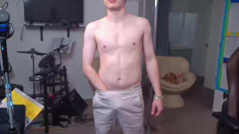 Snapshot of mattcashxxx chatting on 01/24/25, 02:07 Matt Cash online show from 01/24/25, 02:07