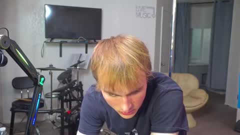 Snapshot of mattcashxxx chatting on 02/05/25, 02:08 Matt Cash online show from 02/05/25, 02:08