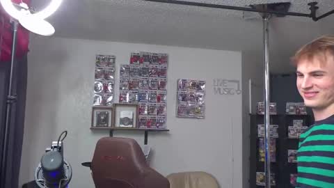 Snapshot of mattcashxxx chatting on 03/02/25, 02:08 Matt Cash online show from 03/02/25, 02:08