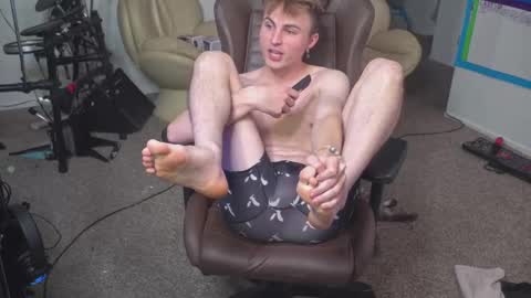 Snapshot of mattcashxxx chatting on 03/09/25, 02:07 Matt Cash online show from 03/09/25, 02:07