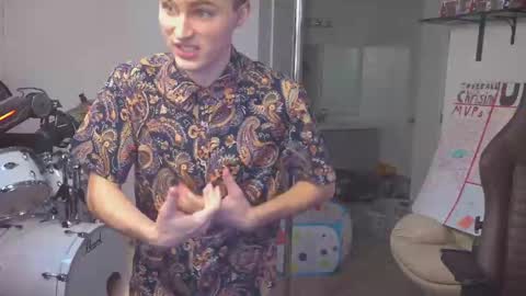 Snapshot of mattcashxxx chatting on 10/02/25, 01:12 Matt Cash online show from 10/02/25, 01:12