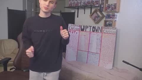 Snapshot of mattcashxxx chatting on 10/14/25, 01:06 Matt Cash online show from 10/14/25, 01:06