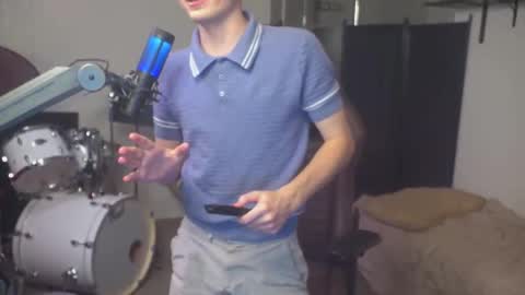 Snapshot of mattcashxxx chatting on 10/15/25, 01:06 Matt Cash online show from 10/15/25, 01:06