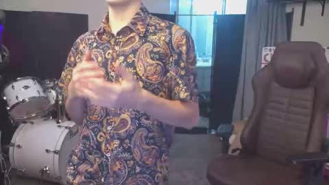 Snapshot of mattcashxxx chatting on 10/25/25, 01:24 Matt Cash online show from 10/25/25, 01:24