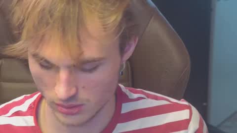 Snapshot of mattcashxxx chatting on 11/06/25, 02:12 Matt Cash online show from 11/06/25, 02:12