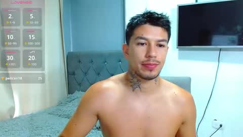 Snapshot of matteo_rreal chatting on 05/08/26, 01:49 MATTEO online show from 05/08/26, 01:49