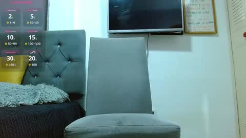 Snapshot of matteo_rreal chatting on 05/12/26, 02:25 MATTEO online show from 05/12/26, 02:25