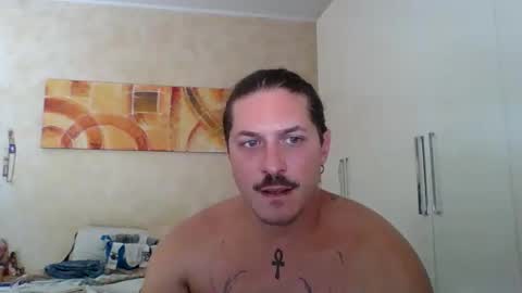 matteushh87 online show from 09/17/25, 09:22