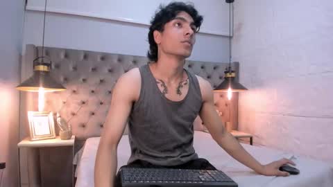 Snapshot of mattfiore chatting on 11/24/25, 11:43 mattfiore online show from 11/24/25, 11:43