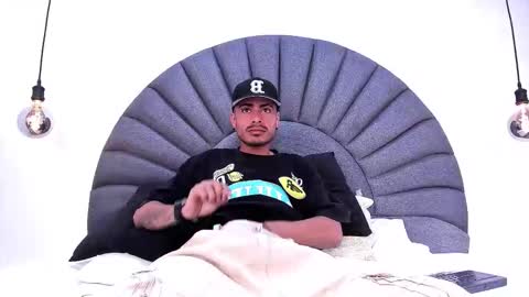 Snapshot of matthewcullenn chatting on 11/28/25, 06:54 Matthew online show from 11/28/25, 06:54