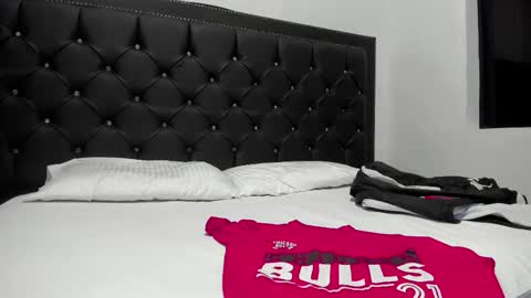 Snapshot of matthewcullenn chatting on 12/01/25, 06:29 Matthew online show from 12/01/25, 06:29