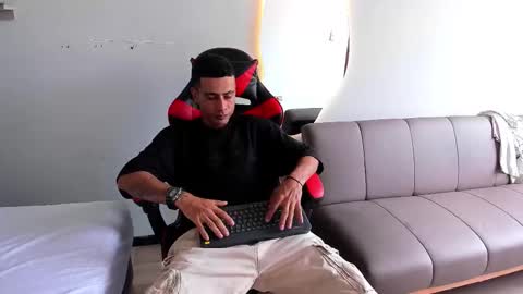 Snapshot of matthewcullenn chatting on 12/03/25, 07:56 Matthew online show from 12/03/25, 07:56