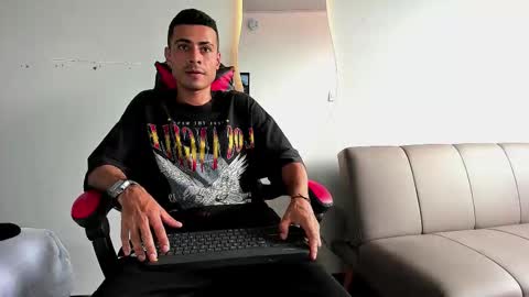 Snapshot of matthewcullenn chatting on 12/05/25, 07:43 Matthew online show from 12/05/25, 07:43