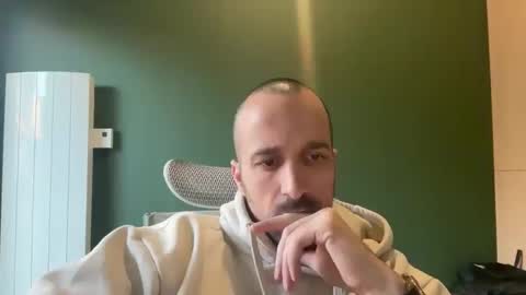 M online show from 11/30/25, 02:54